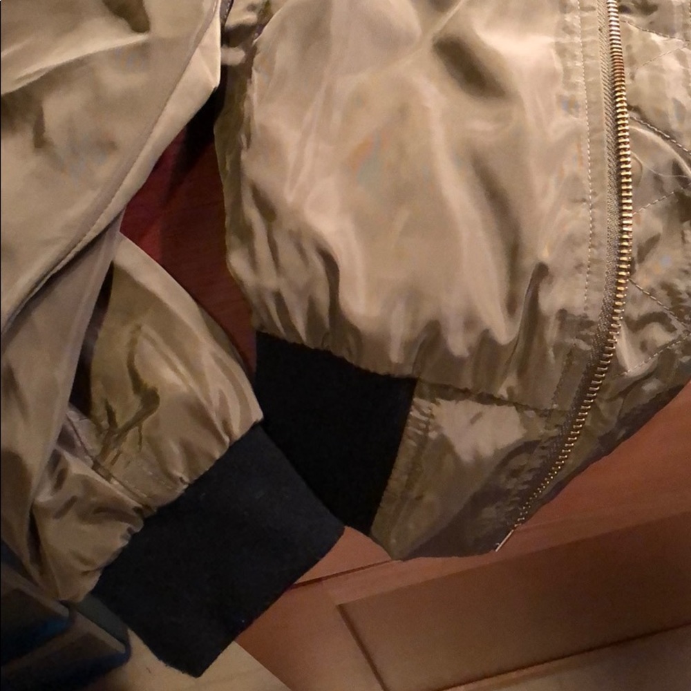 Bomber jacket - Picture 4 of 4